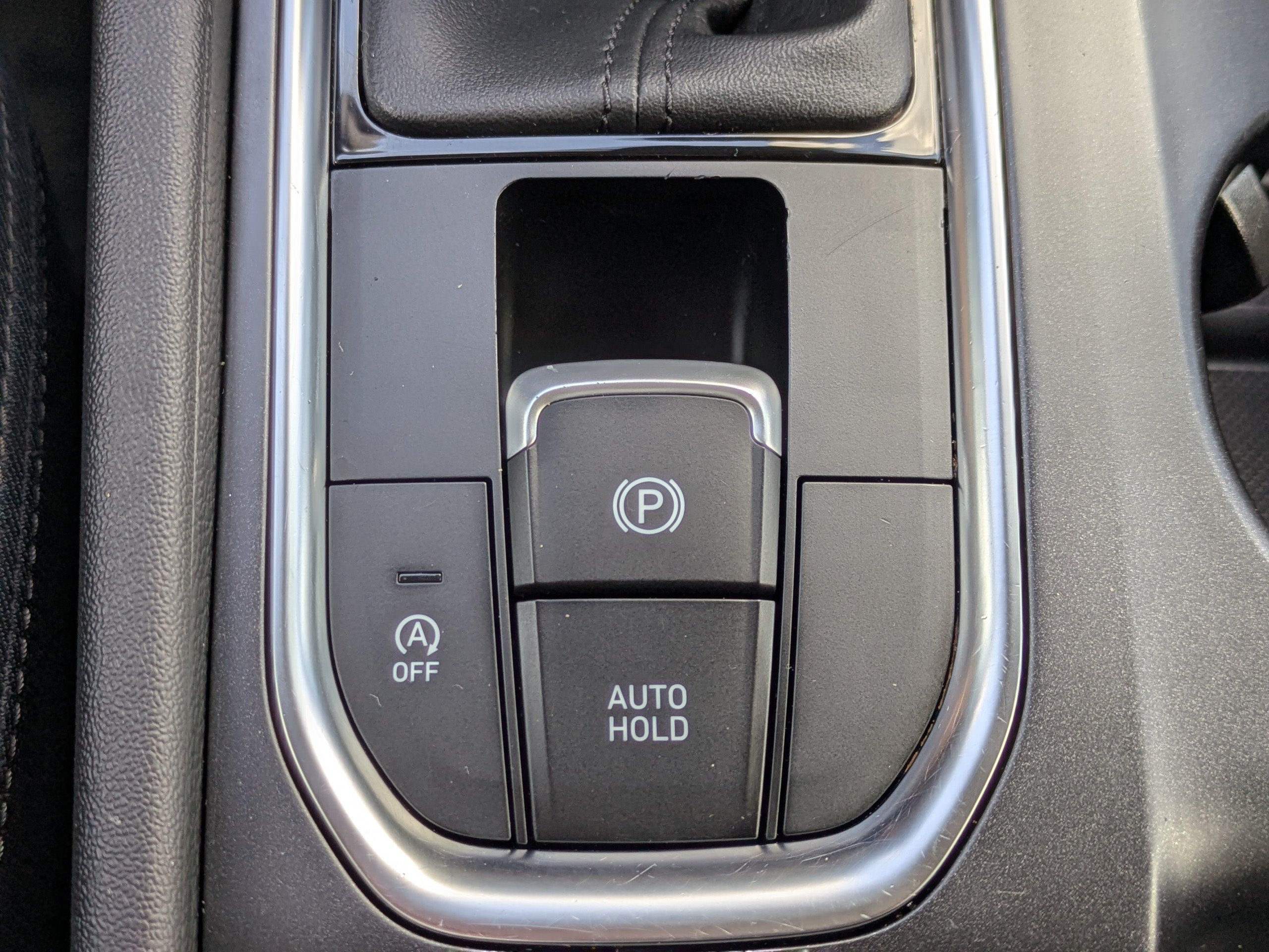 Used 2020 Hyundai Santa Fe SE FWD image 28