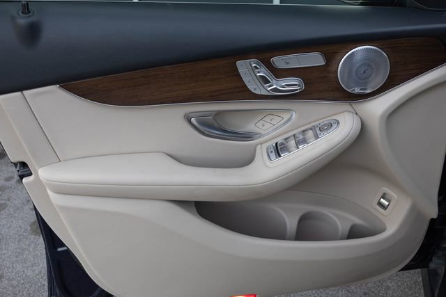 Used 2021 Mercedes-Benz GLC 300 4MATIC image 14