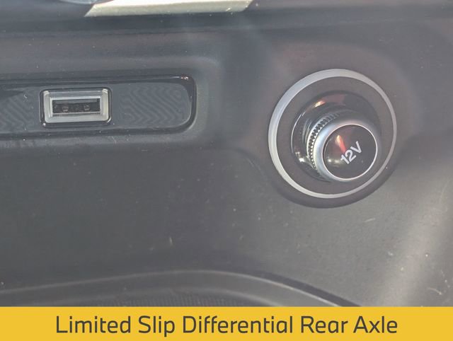 Used 2024 Alfa Romeo Giulia Veloce AWD/4WD image 31