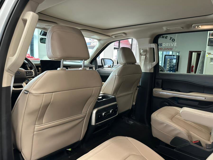 Used 2023 Ford Expedition Max Limited image 35
