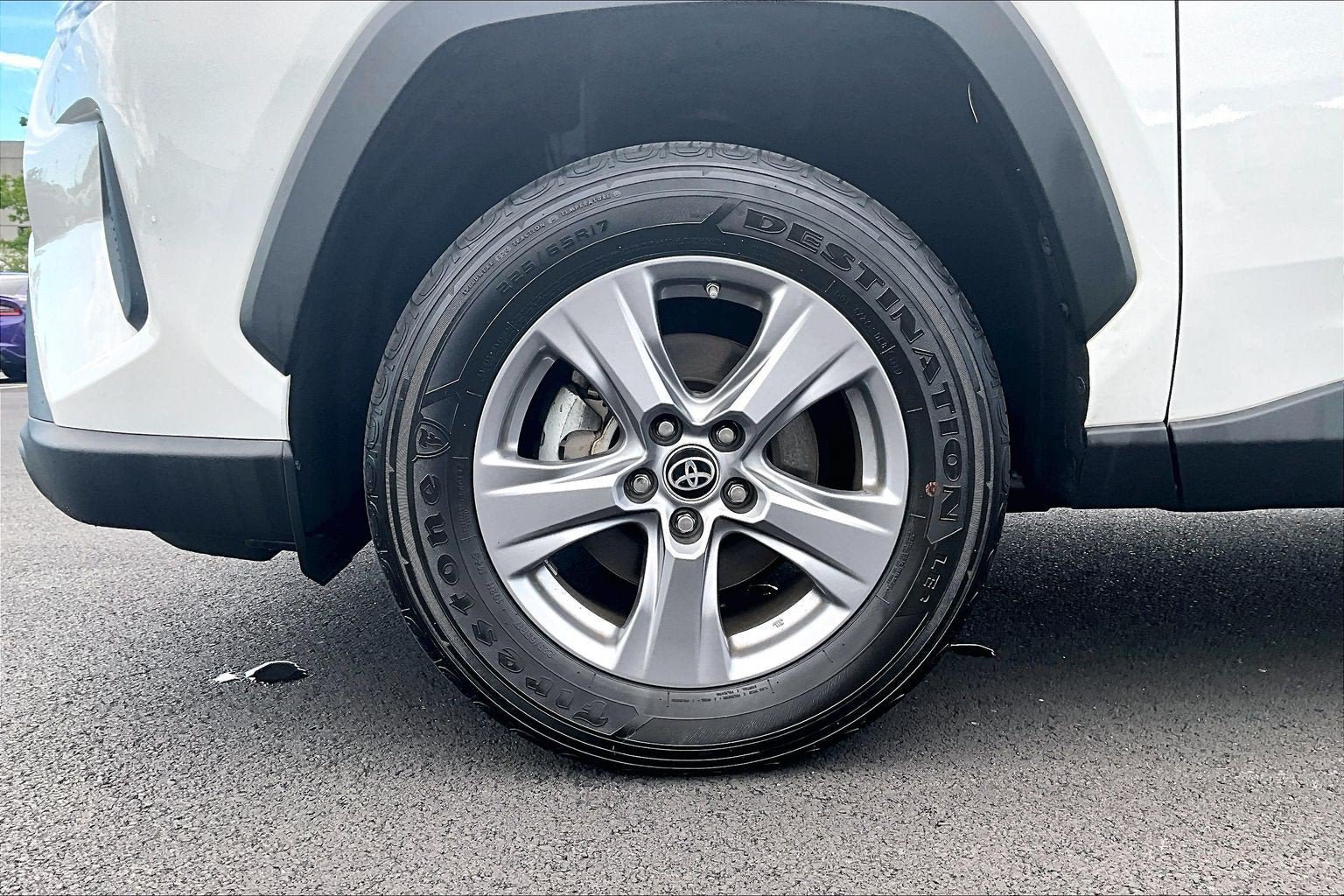 Used 2022 Toyota RAV4 LE AWD/4WD image 9