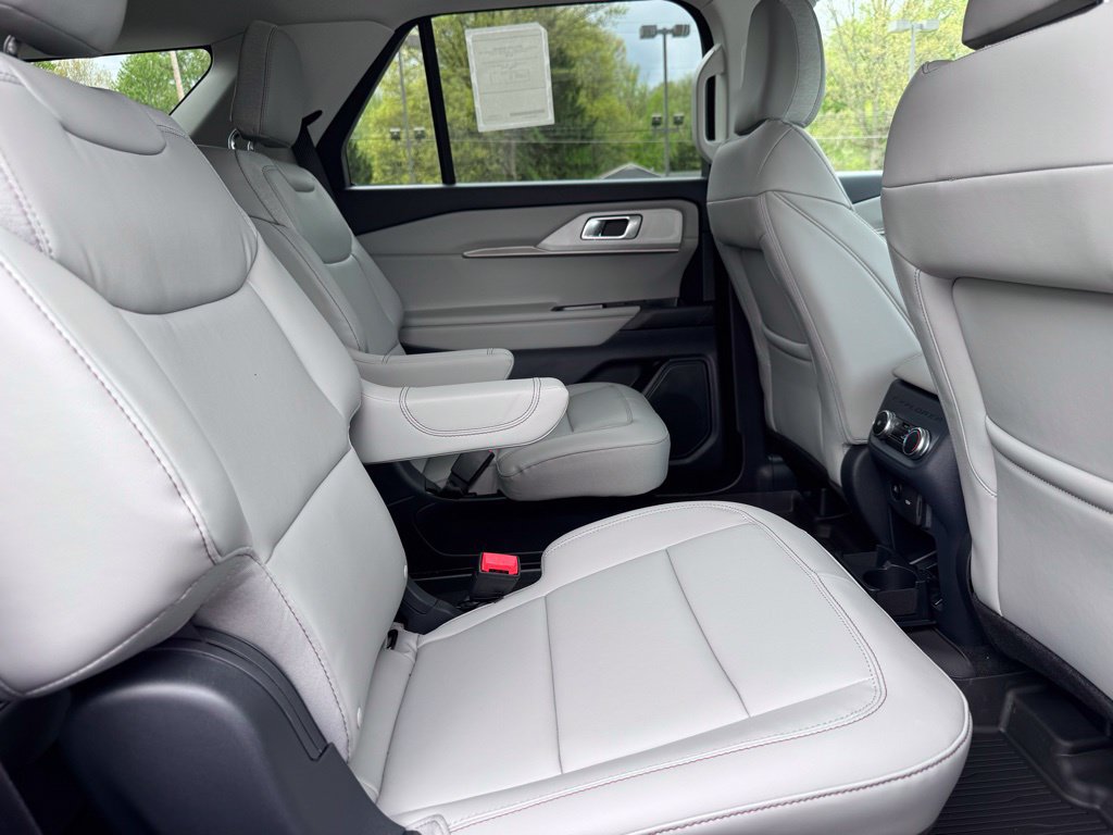 New 2026 Ford Explorer Active w/ Active Comfort Package AWD/4WD image 19