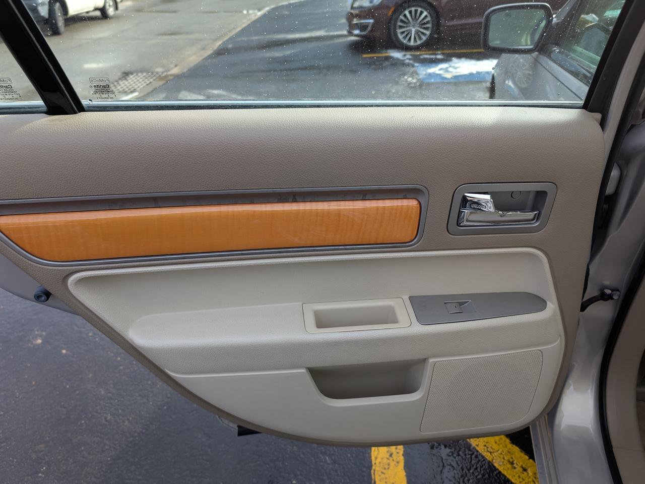 Used 2009 Lincoln MKZ image 16