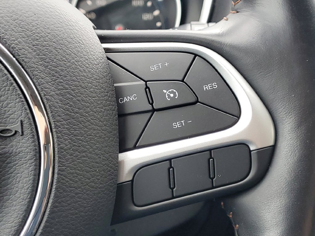 Used 2019 Jeep Compass Limited AWD/4WD image 25
