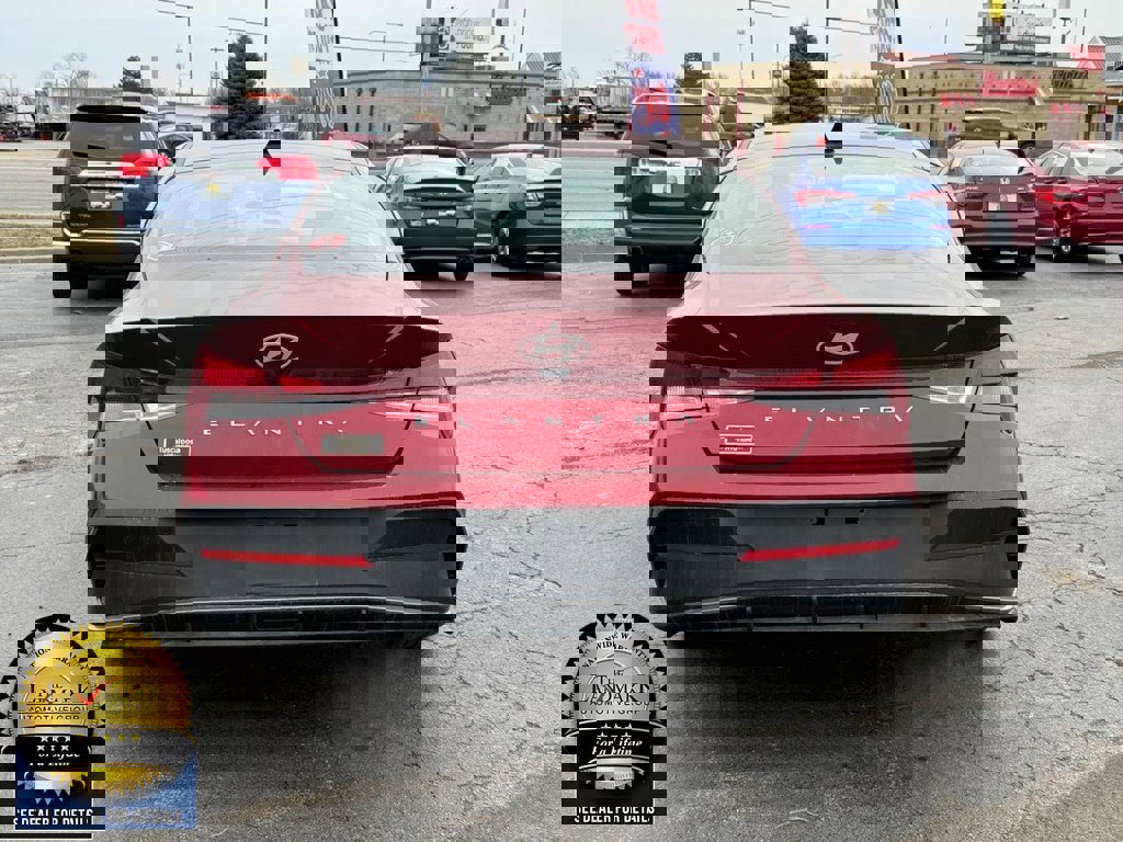Used 2024 Hyundai Elantra SEL image 6