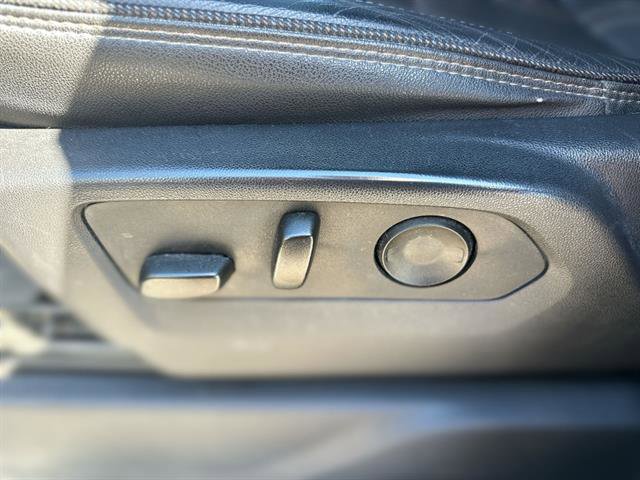 Used 2022 Chevrolet Silverado 1500 High Country w/ High Country Premium Package image 38