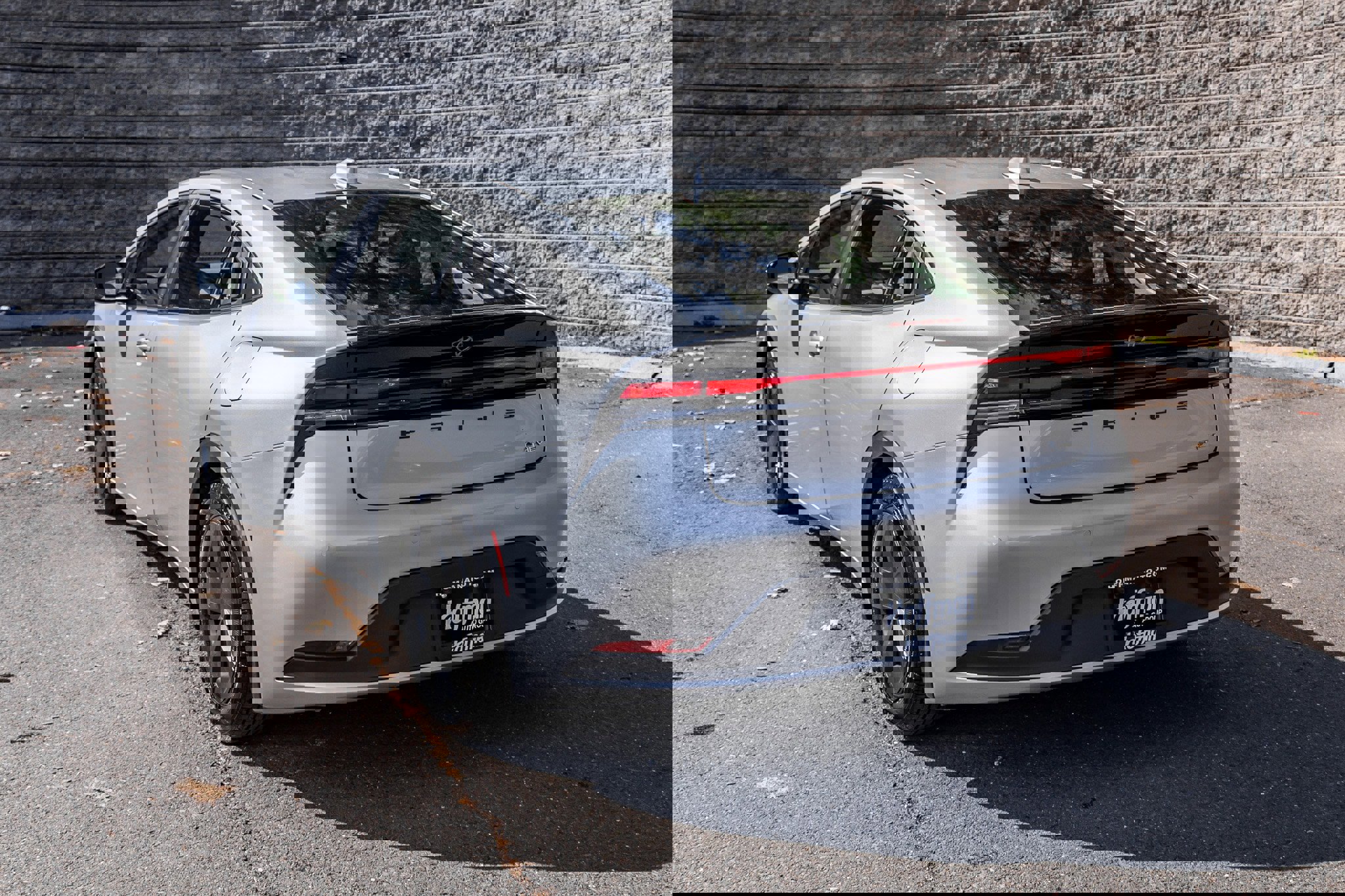 Used 2025 Toyota Prius LE image 9