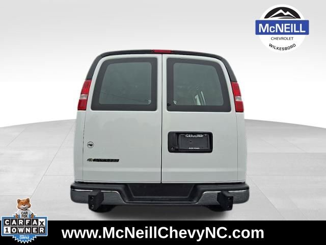 Used 2024 Chevrolet Express 2500 w/ Driver Convenience Package RWD image 5