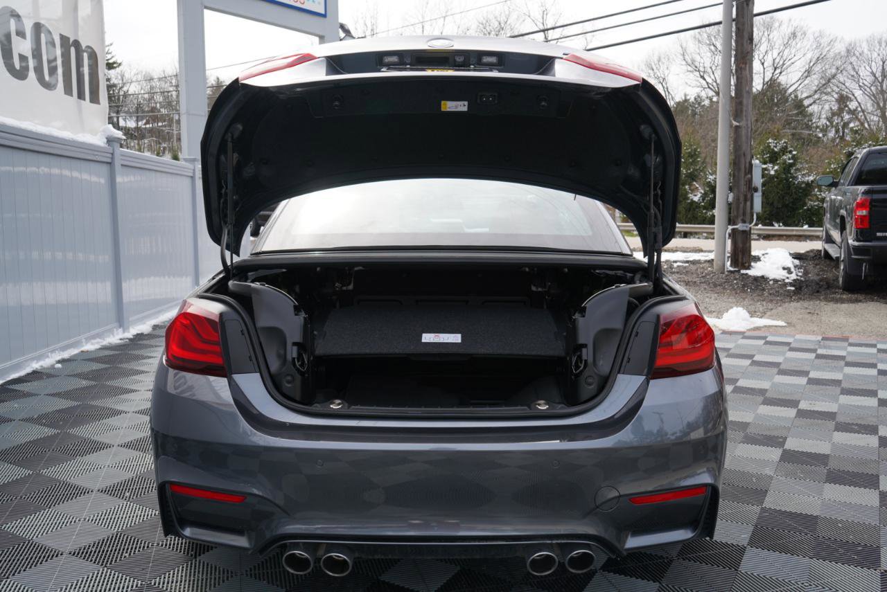 Used 2020 BMW M4 Convertible w/ Executive Package image 45