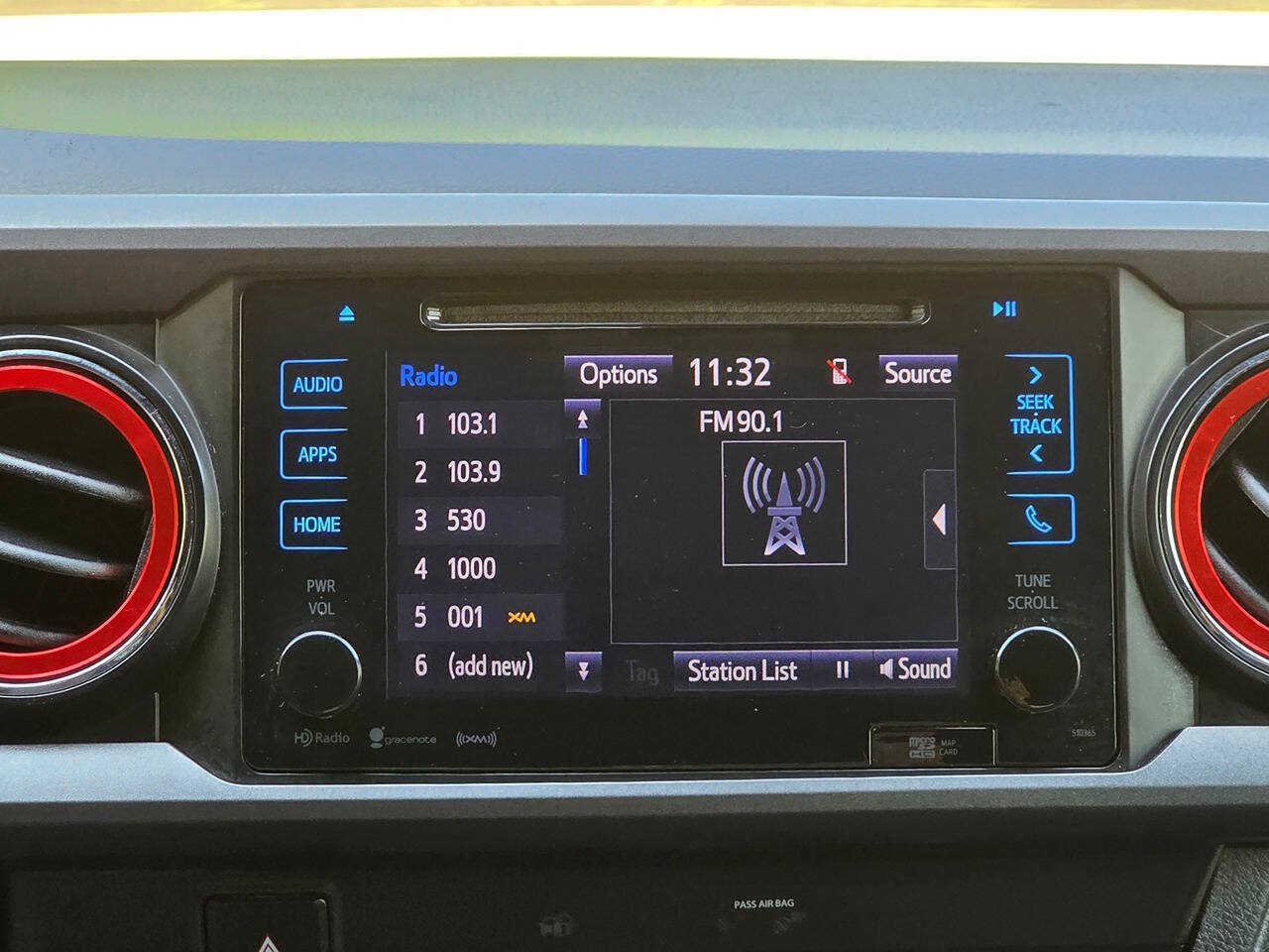 Used 2019 Toyota Tacoma TRD Off-Road AWD/4WD image 23