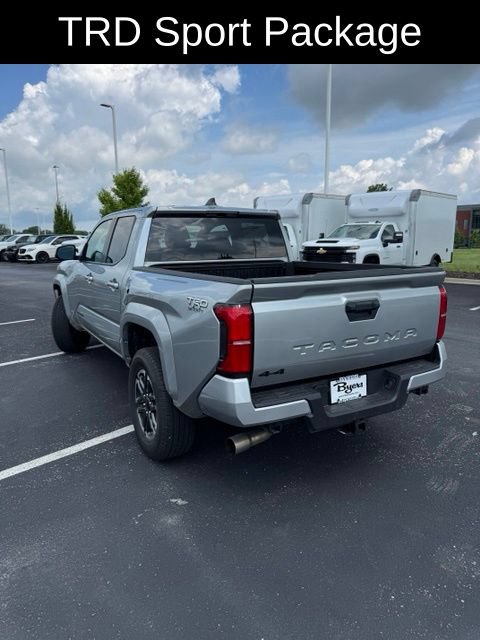 Used 2025 Toyota Tacoma TRD Sport AWD/4WD image 10