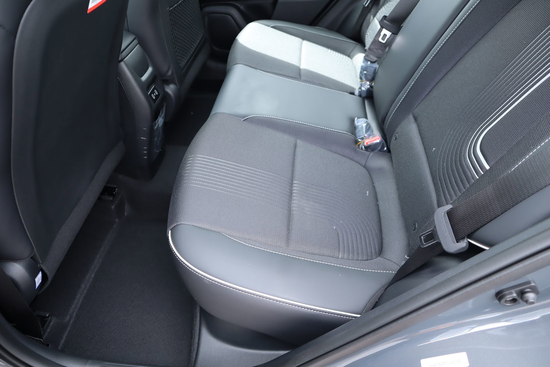 New 2026 Hyundai Venue SEL FWD image 12