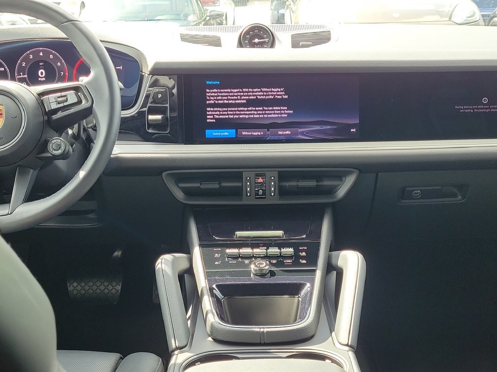 Certified 2026 Porsche Cayenne Coupe AWD/4WD image 22