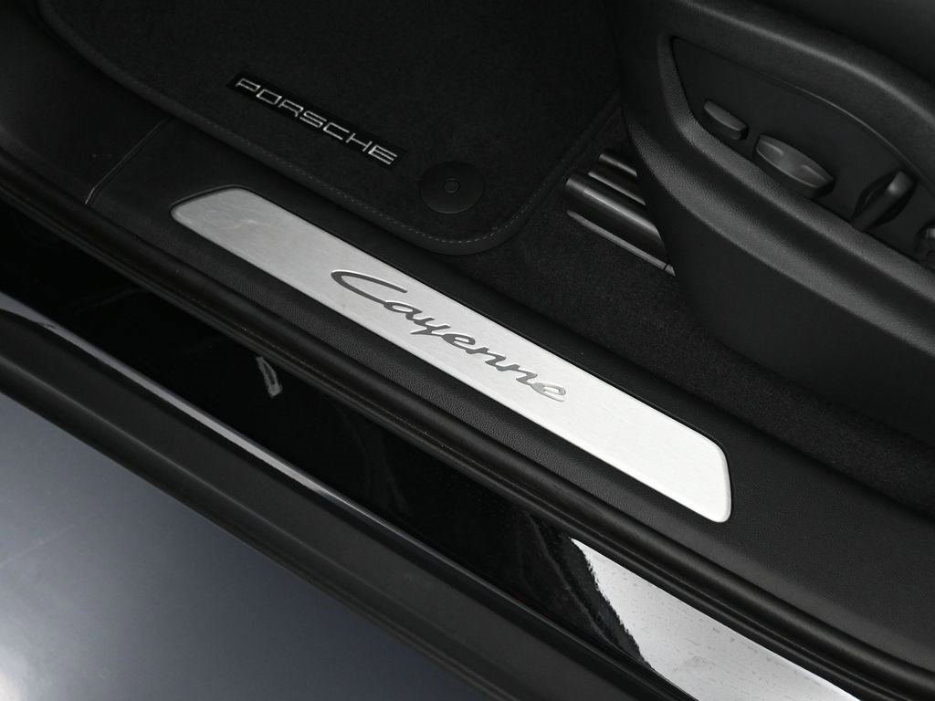 New 2026 Porsche Cayenne Coupe image 16