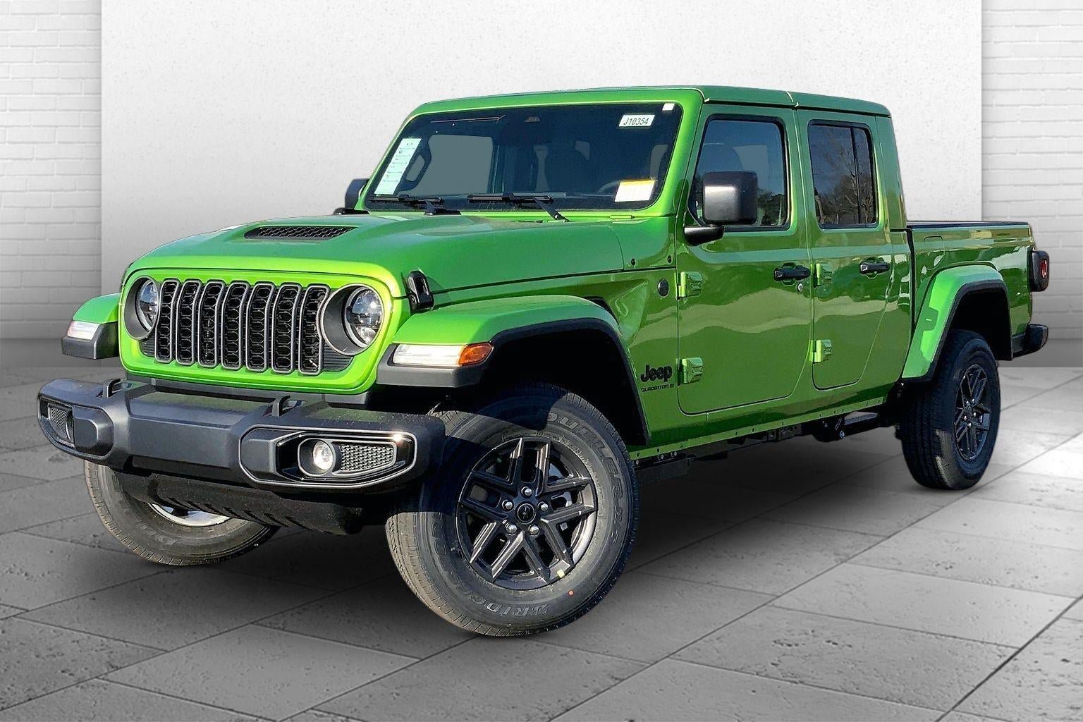 New 2026 Jeep Gladiator Sport AWD/4WD image 2