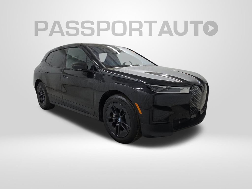 Used 2023 BMW iX xDrive50 w/ Convenience Package AWD/4WD image 6