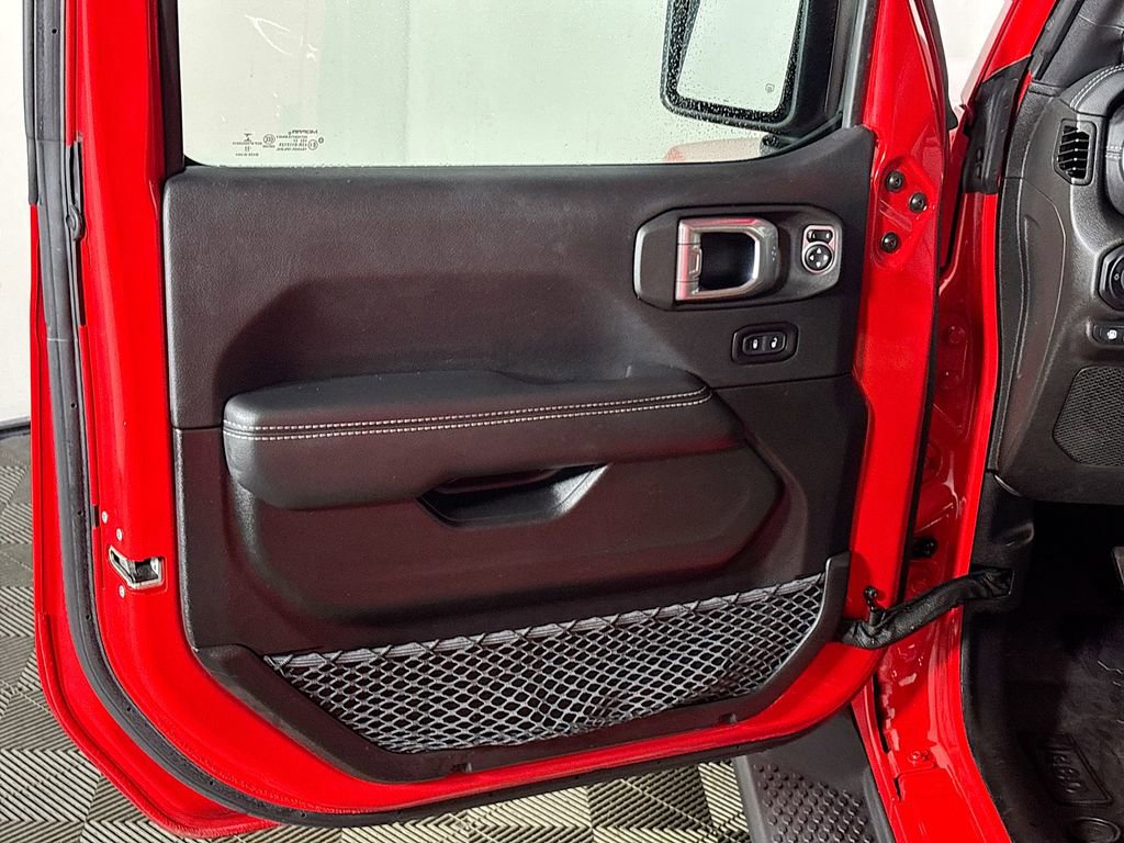 Used 2022 Jeep Wrangler Unlimited Sahara w/ Cold Weather Group image 10