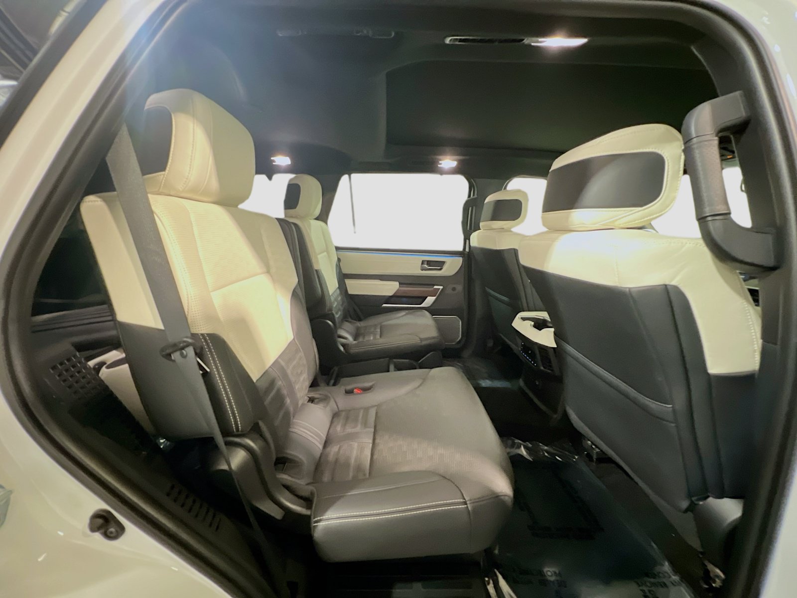 Used 2024 Toyota Sequoia Capstone AWD/4WD image 20