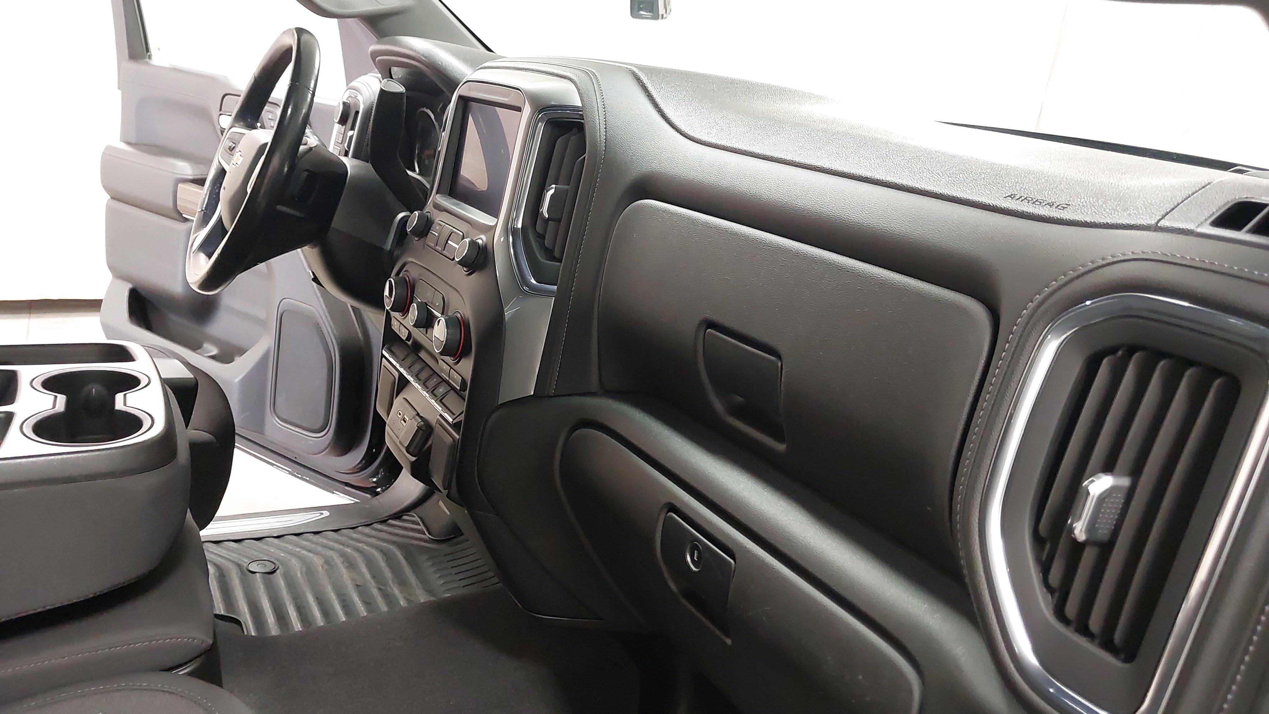 Used 2021 Chevrolet Silverado 1500 LT AWD/4WD image 29