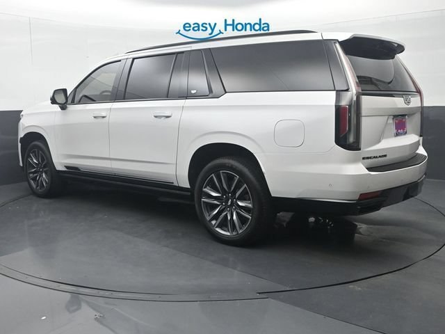 Used 2024 Cadillac Escalade ESV Sport w/ LPO, ONYX Package AWD/4WD image 5
