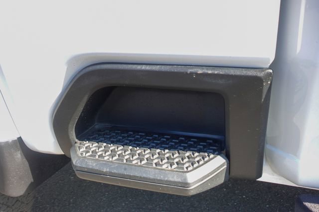 Used 2022 GMC Sierra 2500 AT4 w/ AT4 Premium Plus Package image 6