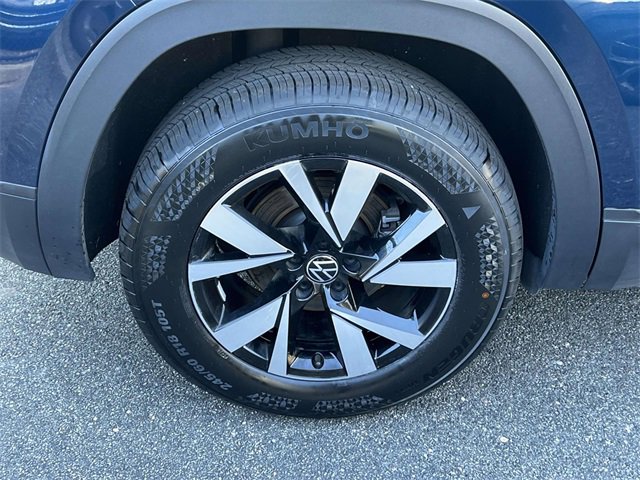 Certified 2022 Volkswagen Atlas Cross Sport SE image 8