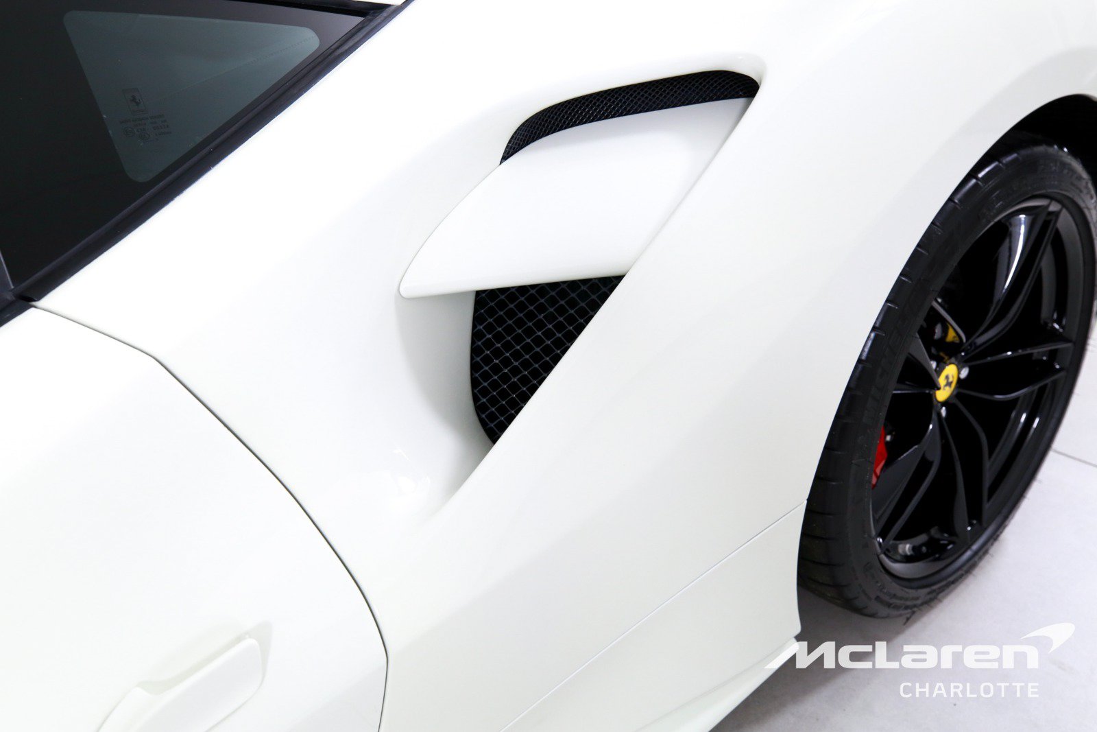 Used 2019 Ferrari 488 GTB RWD image 32