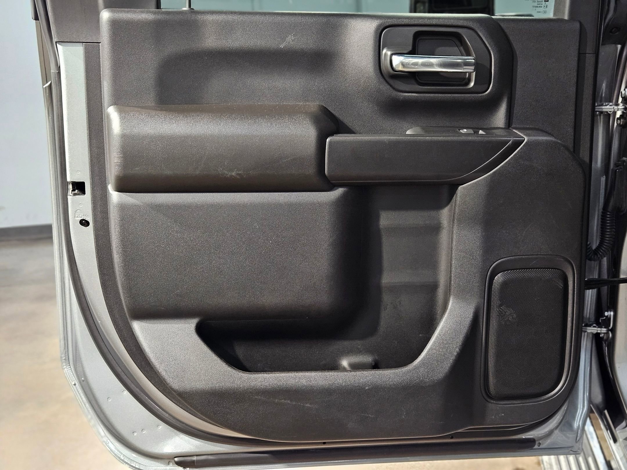 Used 2024 Chevrolet Silverado 2500 Custom w/ Custom Value Package image 32