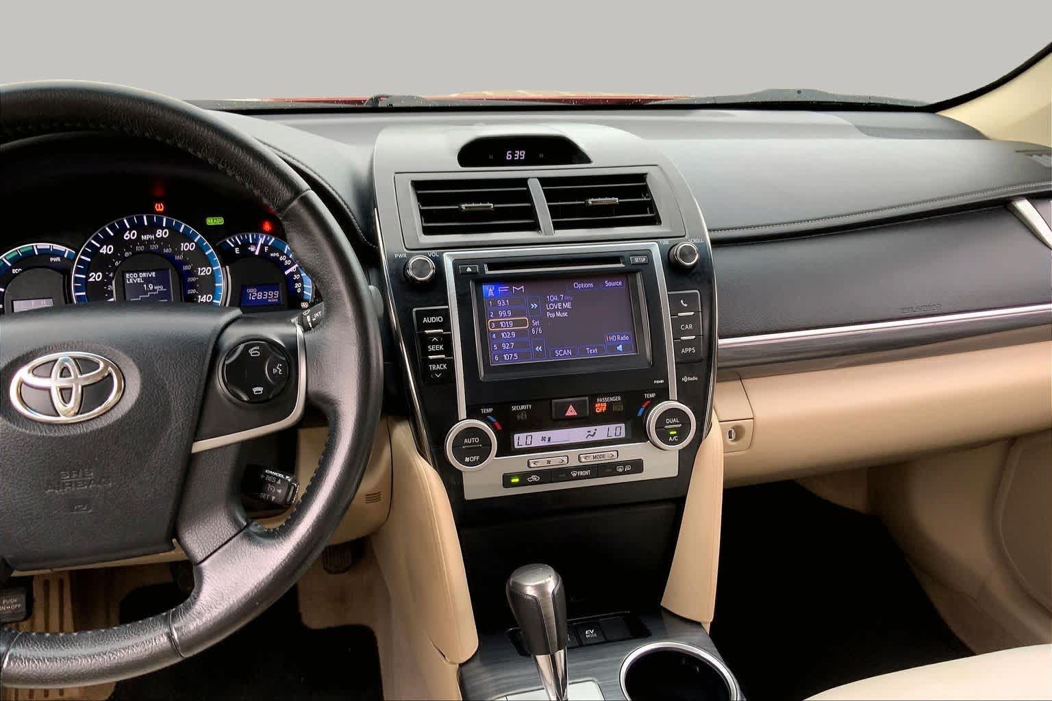 Used 2013 Toyota Camry XLE w/ Convenience Pkg FWD image 7