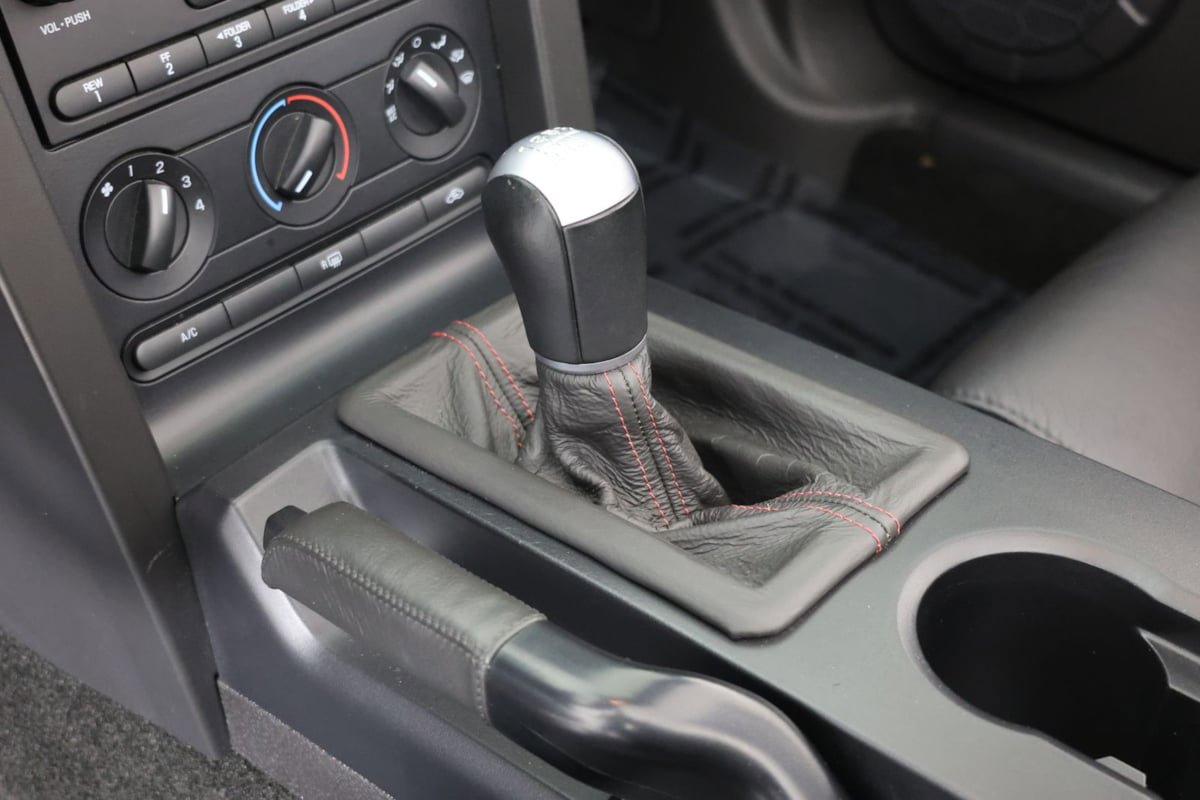 Used 2007 Ford Mustang Shelby GT500 RWD image 6