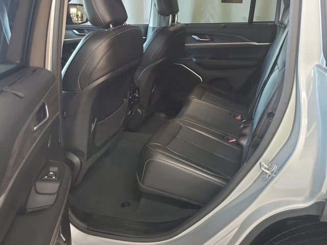 Used 2022 Jeep Grand Cherokee Limited 4xe w/ Luxury Tech Group II image 14