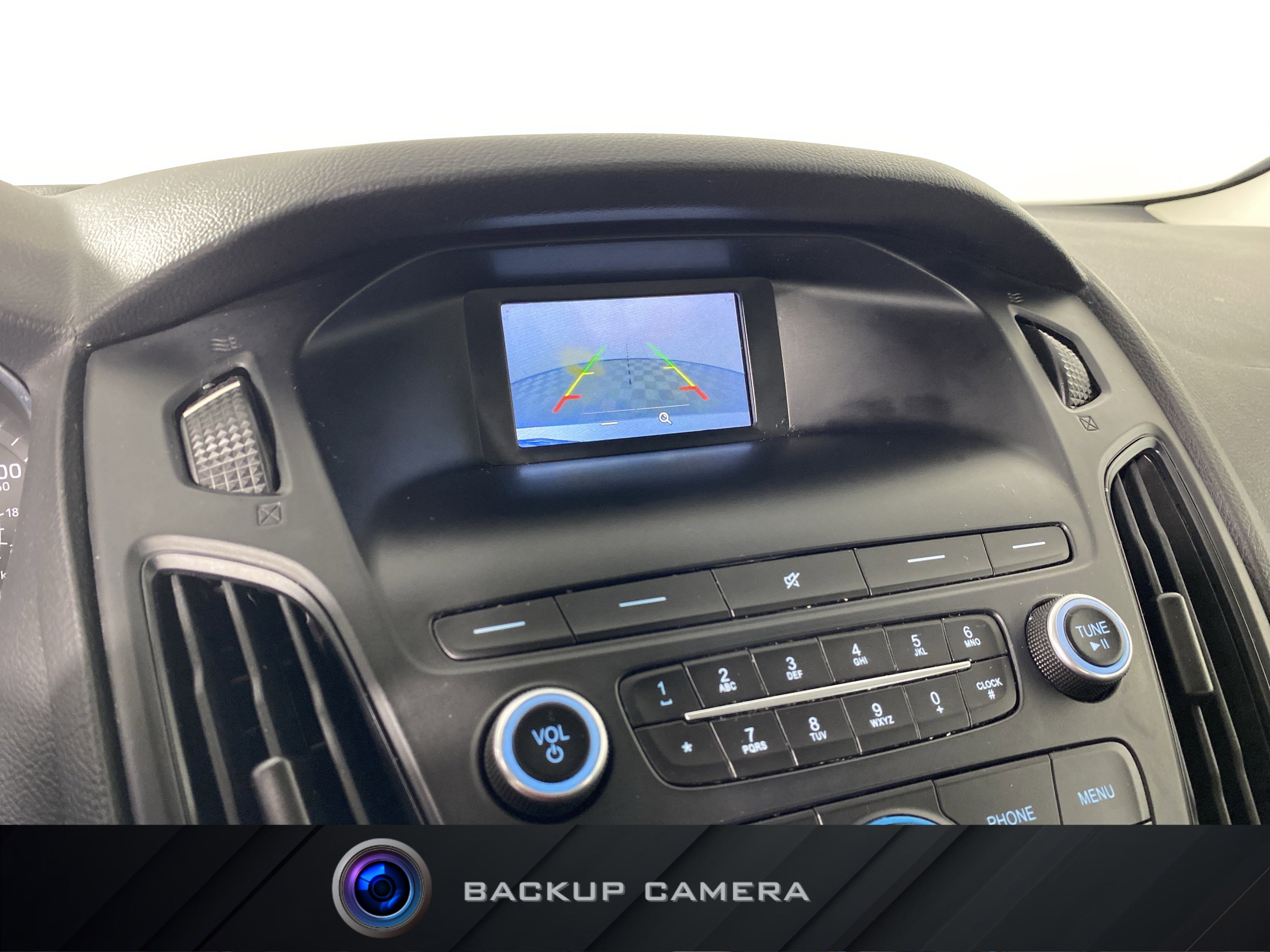 Used 2018 Ford Focus SE image 2