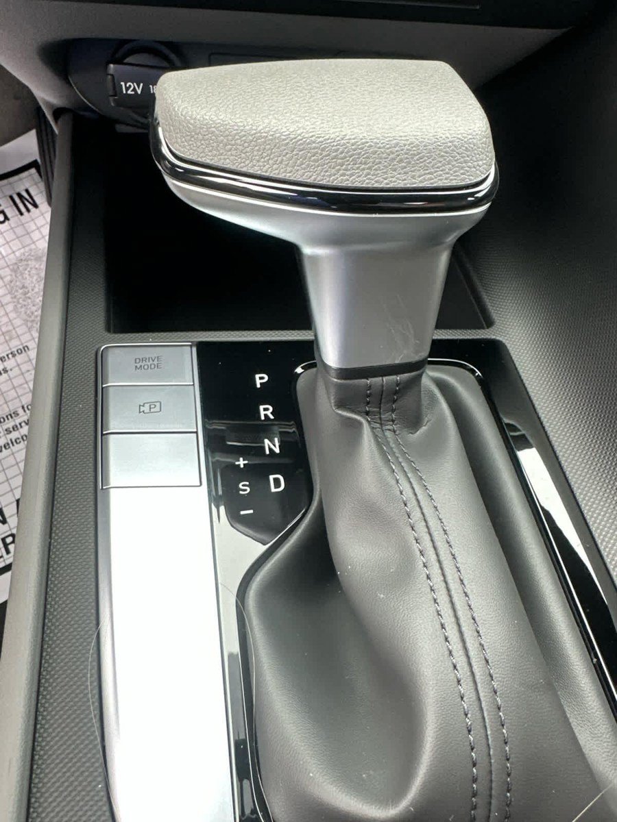 New 2026 Hyundai Elantra SE FWD image 16