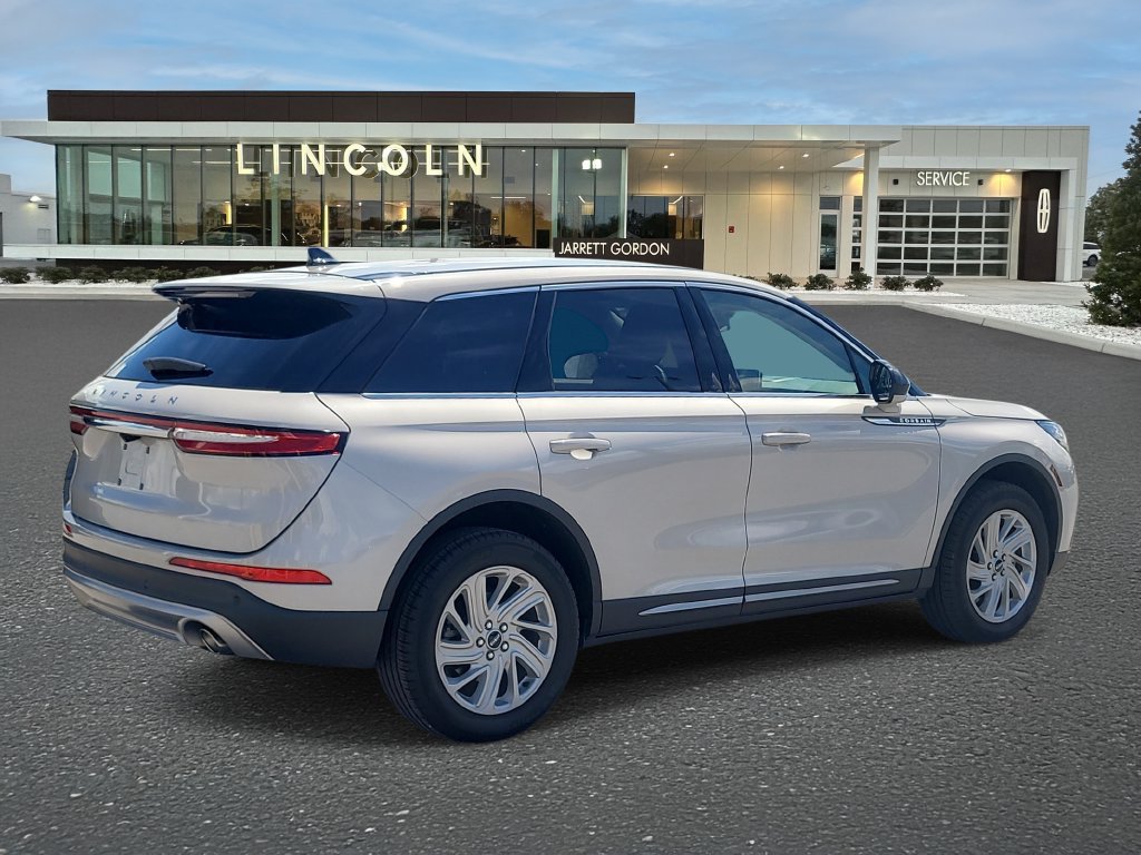 Used 2024 Lincoln Corsair FWD image 4