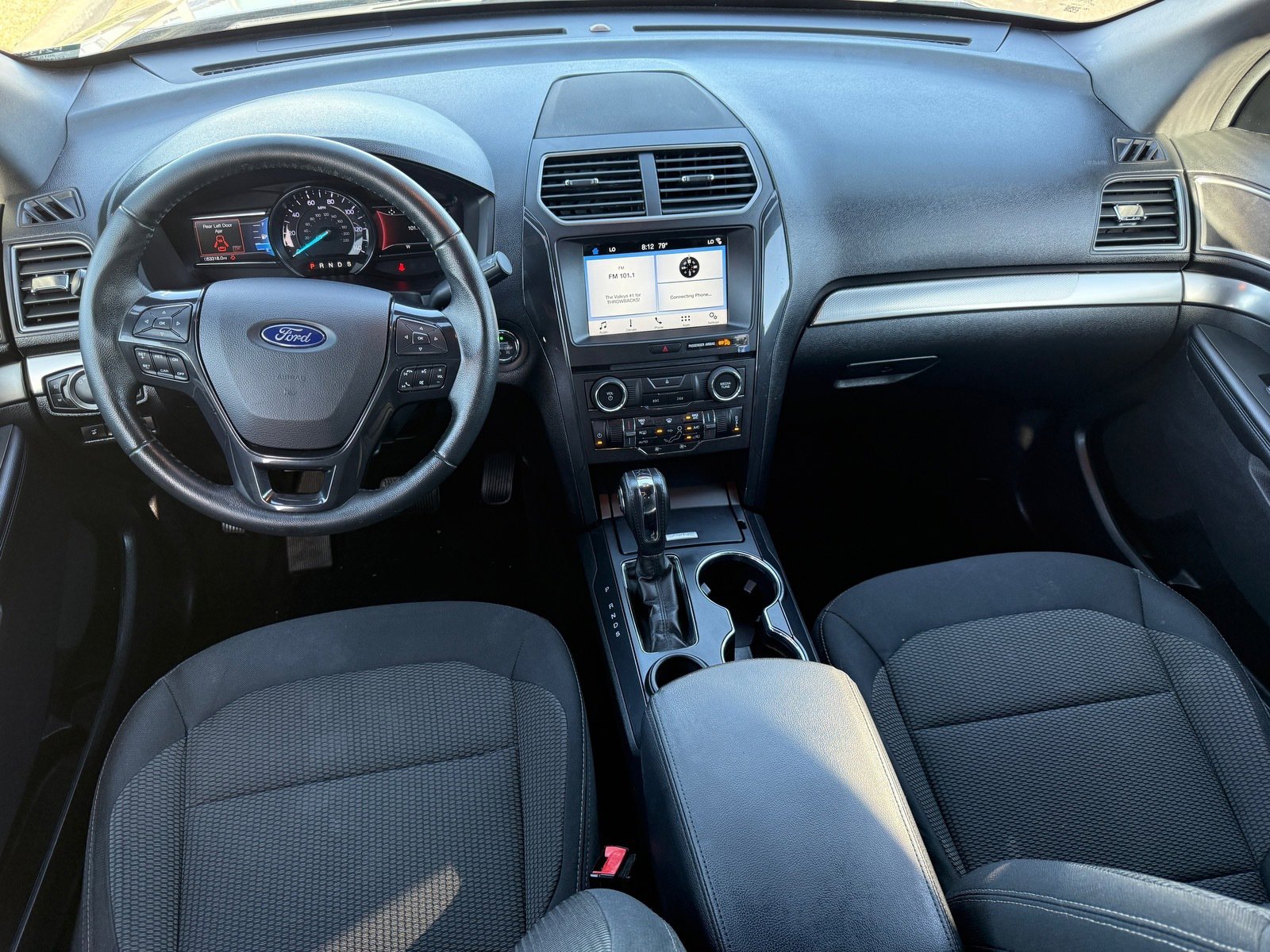 Used 2018 Ford Explorer XLT w/ Equipment Group 201A FWD image 24