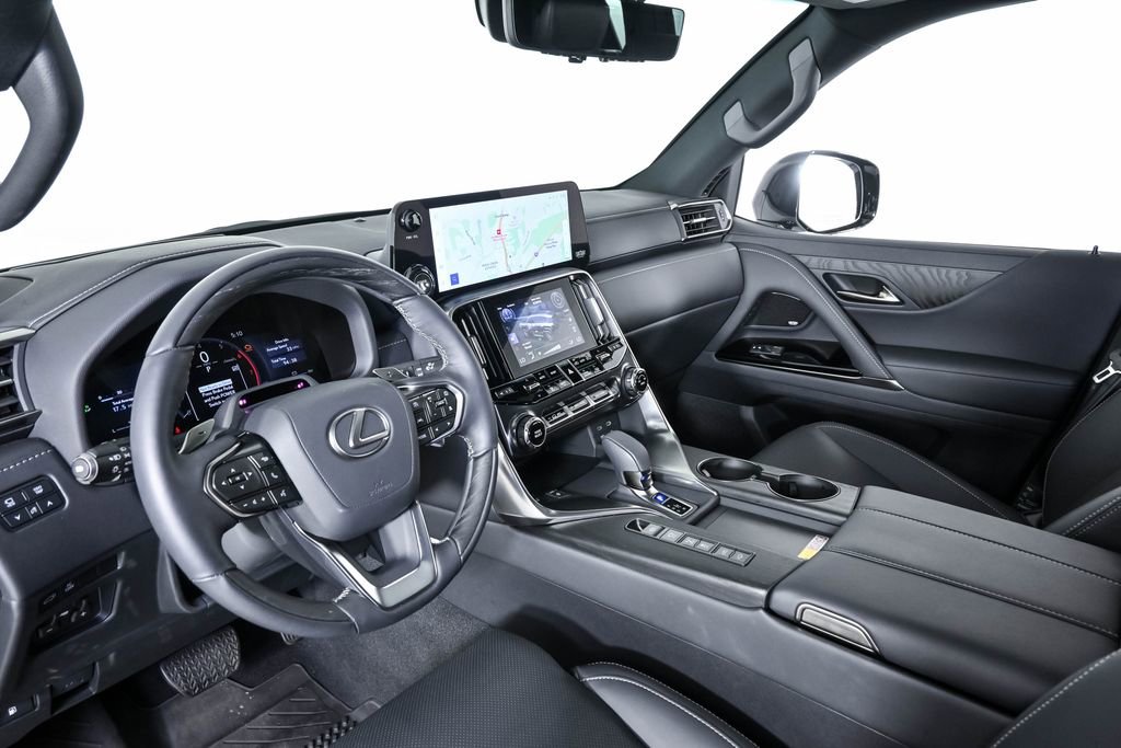 Used 2025 Lexus LX 700h Luxury AWD/4WD image 5