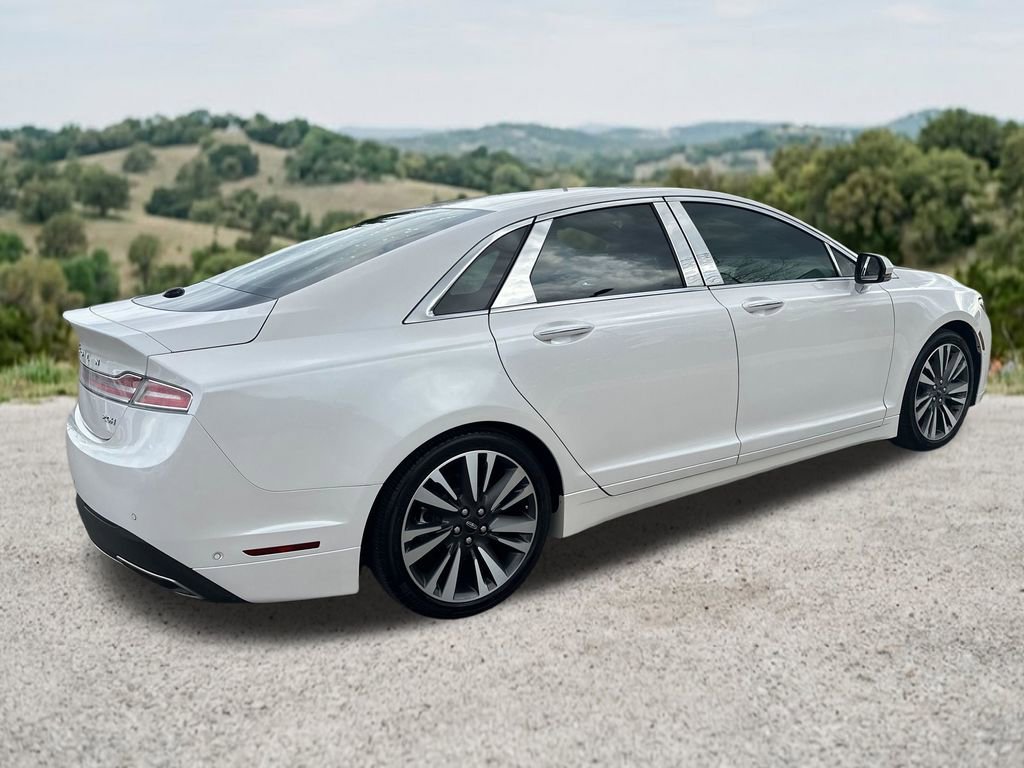 Used 2020 Lincoln MKZ Reserve FWD image 9