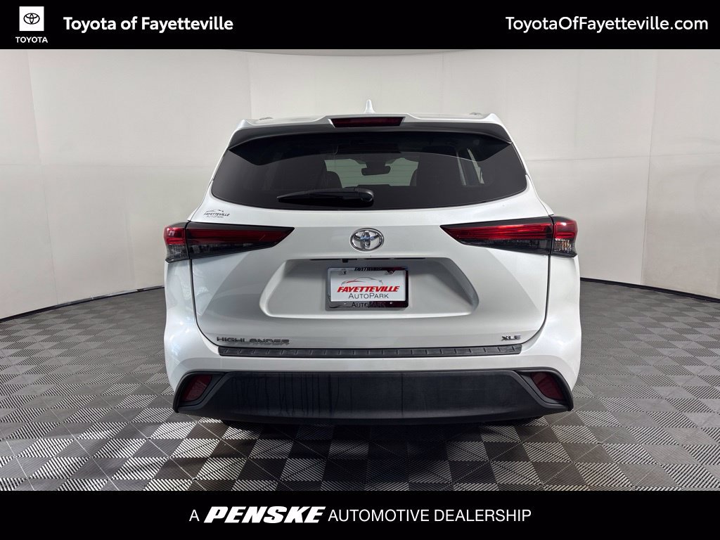 Used 2023 Toyota Highlander XLE FWD image 15