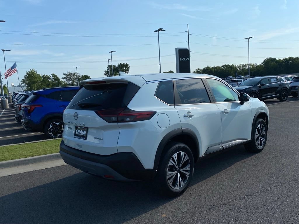 Used 2023 Nissan Rogue SV AWD/4WD image 7