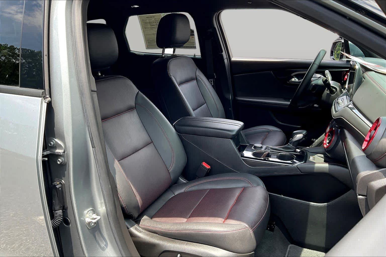 Used 2023 Chevrolet Blazer RS w/ Enhanced Convenience Package FWD image 17