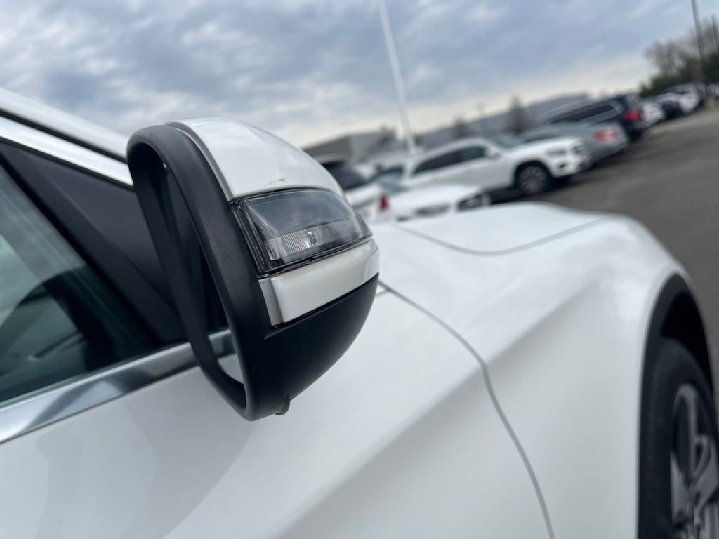 Certified 2022 Mercedes-Benz GLC 300 4MATIC w/ Premium Package Lite image 18