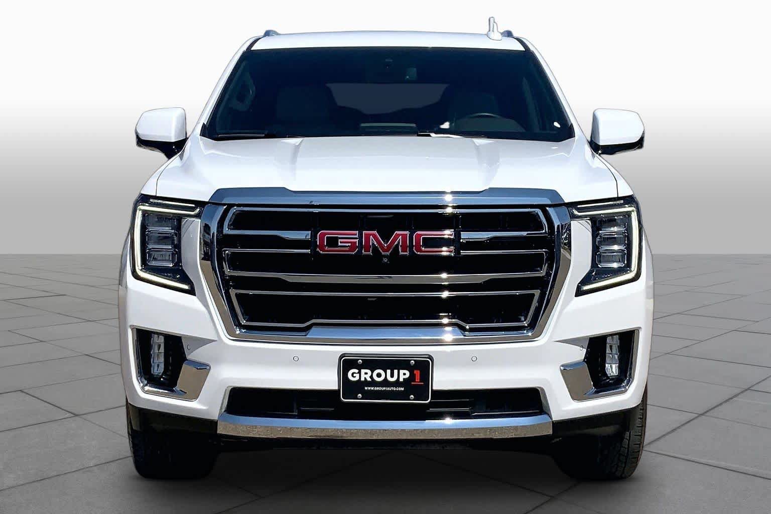 Used 2024 GMC Yukon XL SLT w/ SLT Luxury Package RWD image 4