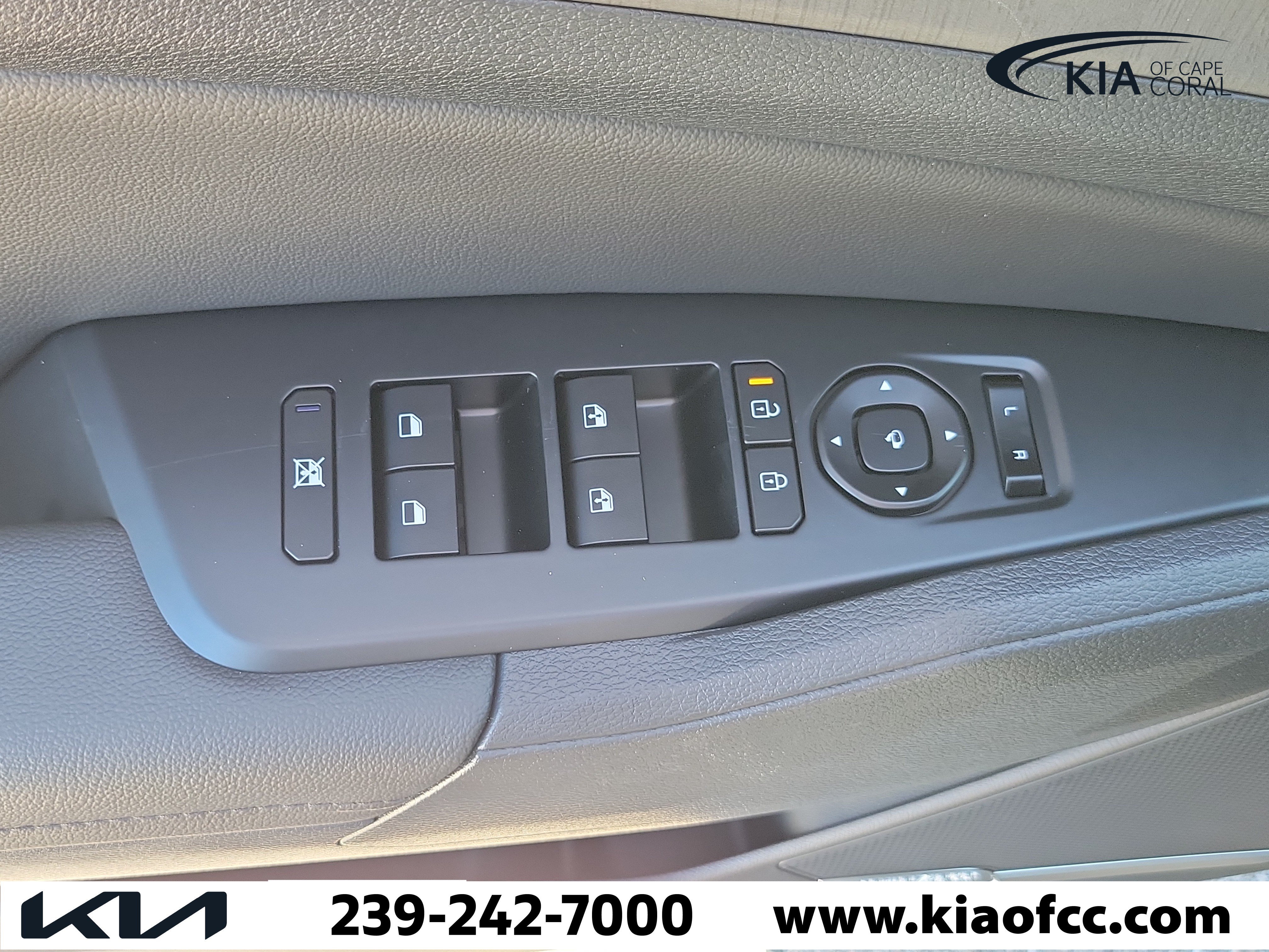 New 2027 Kia Sportage X-Line w/ X-Line Technology Package AWD/4WD image 25