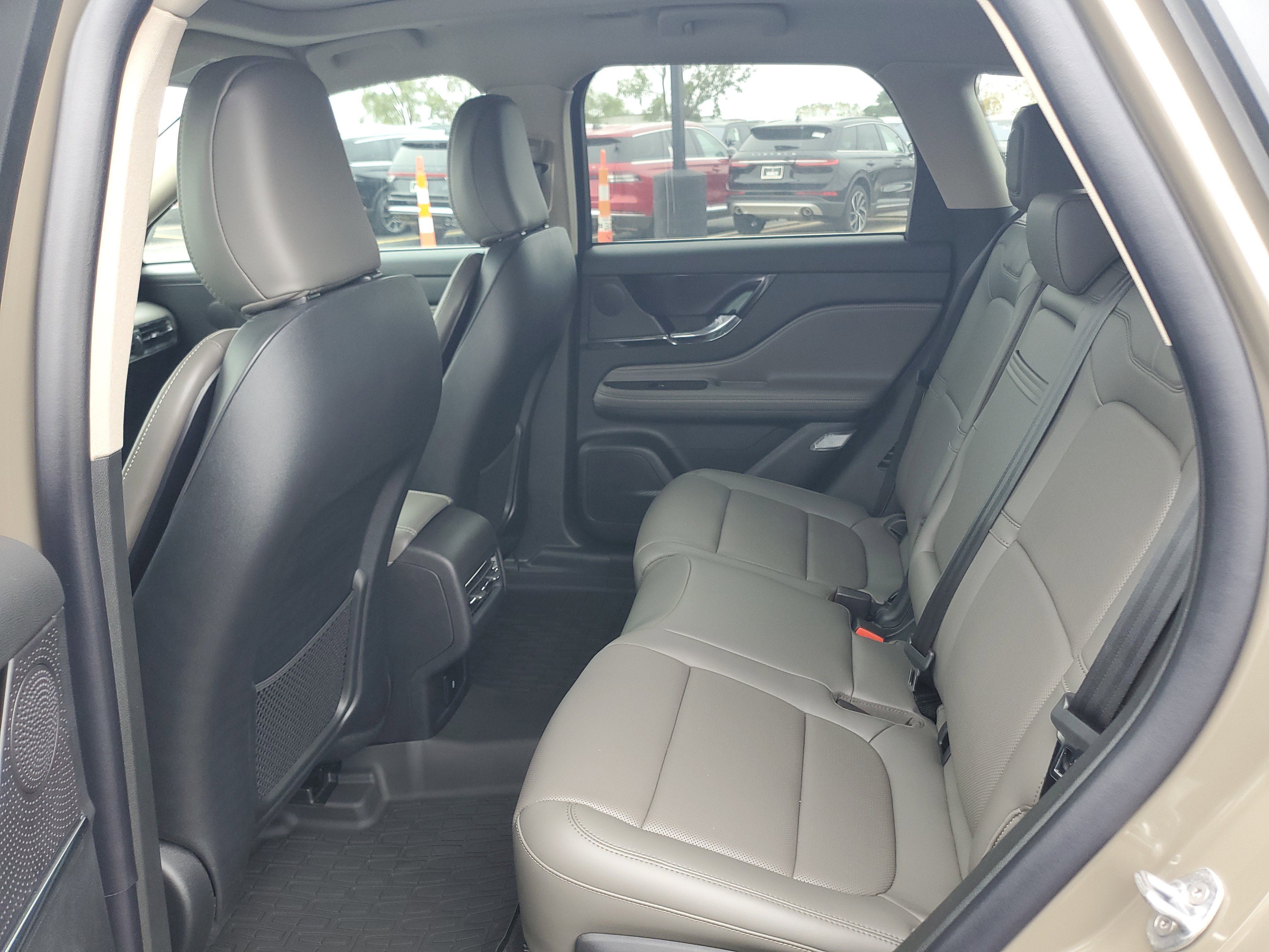 New 2025 Lincoln Corsair Grand Touring w/ Towing Package image 25