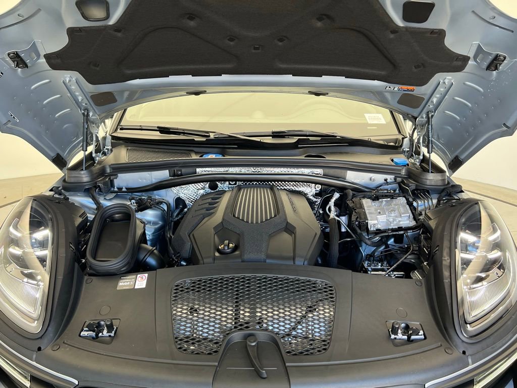 New 2026 Porsche Macan image 26