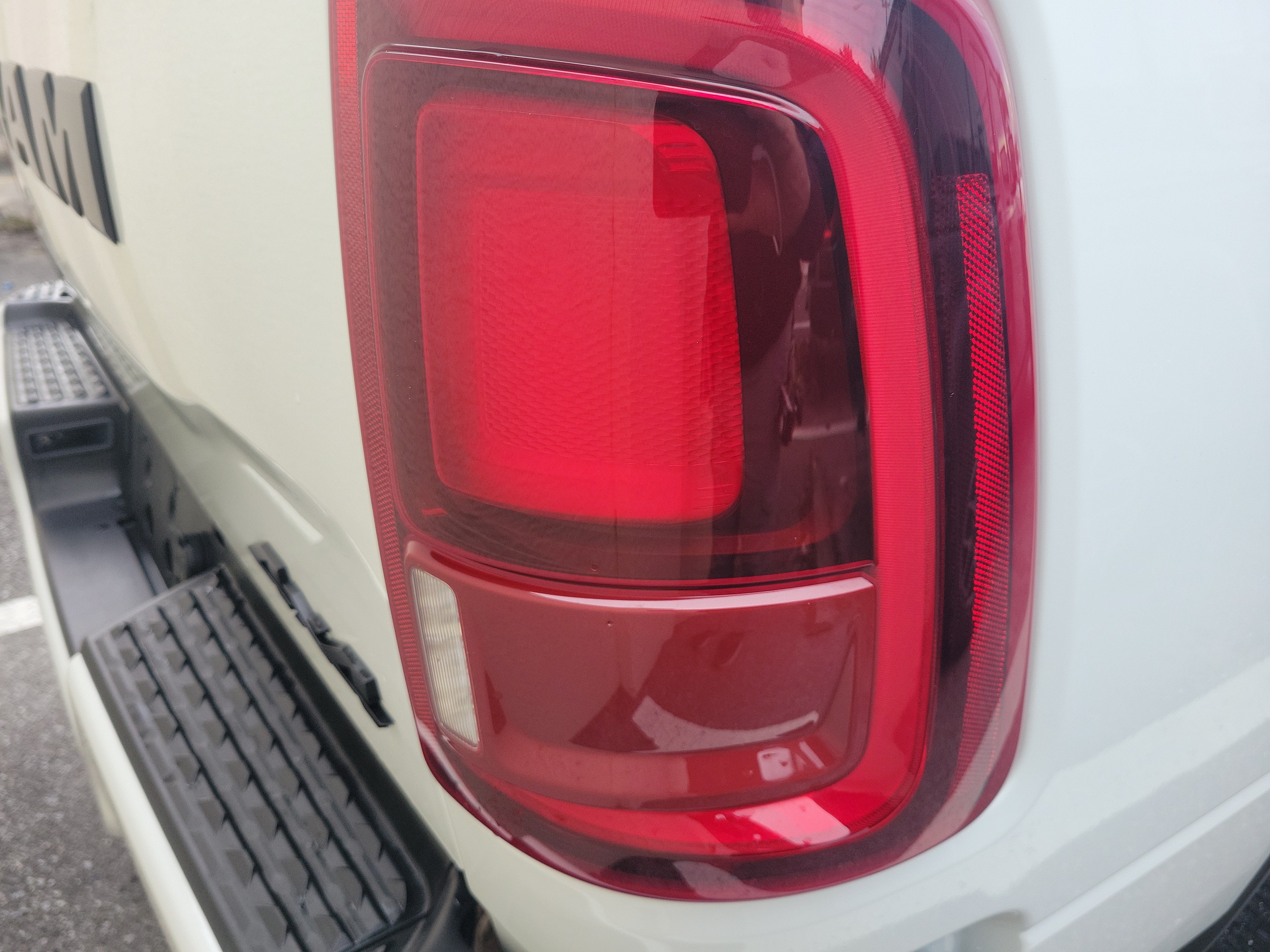 Used 2025 RAM 2500 Laramie w/ Night Edition AWD/4WD image 10