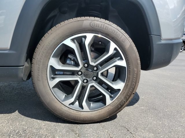 Used 2023 Jeep Compass Limited AWD/4WD image 9