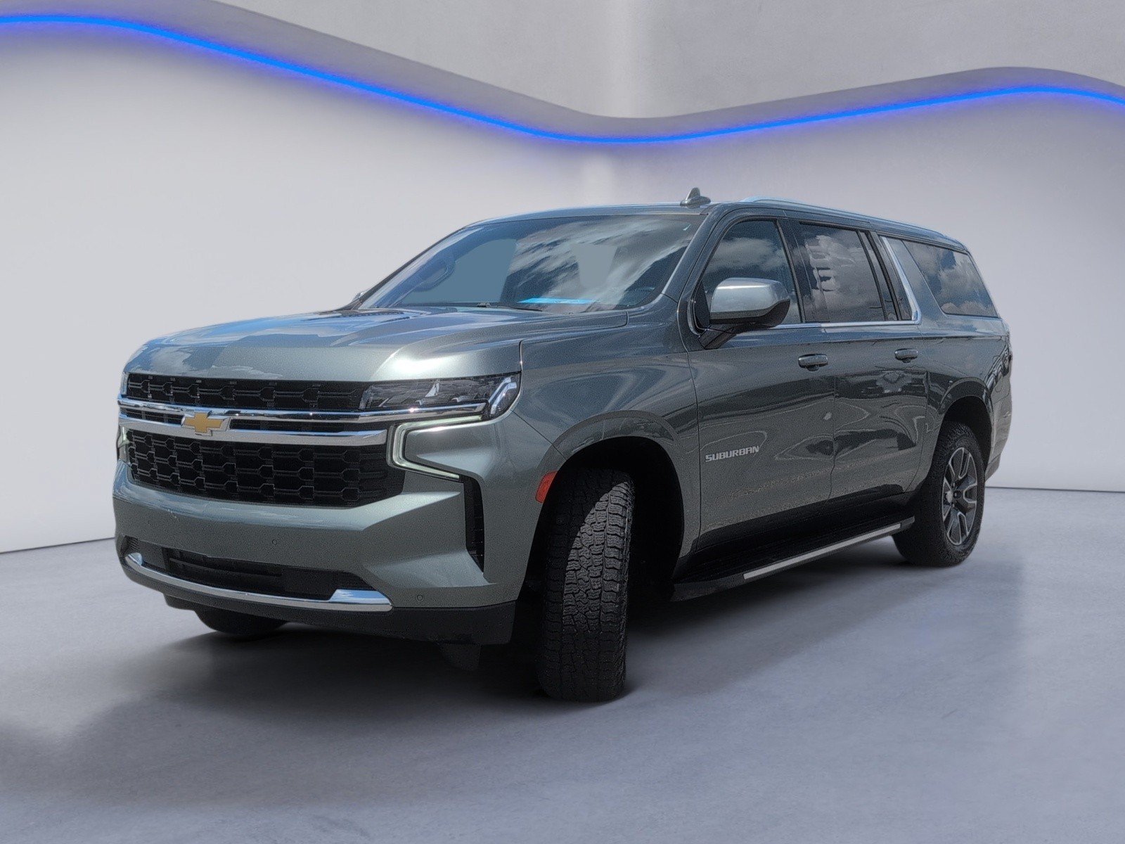 Used 2023 Chevrolet Suburban LS w/ Driver Alert Package RWD image 11