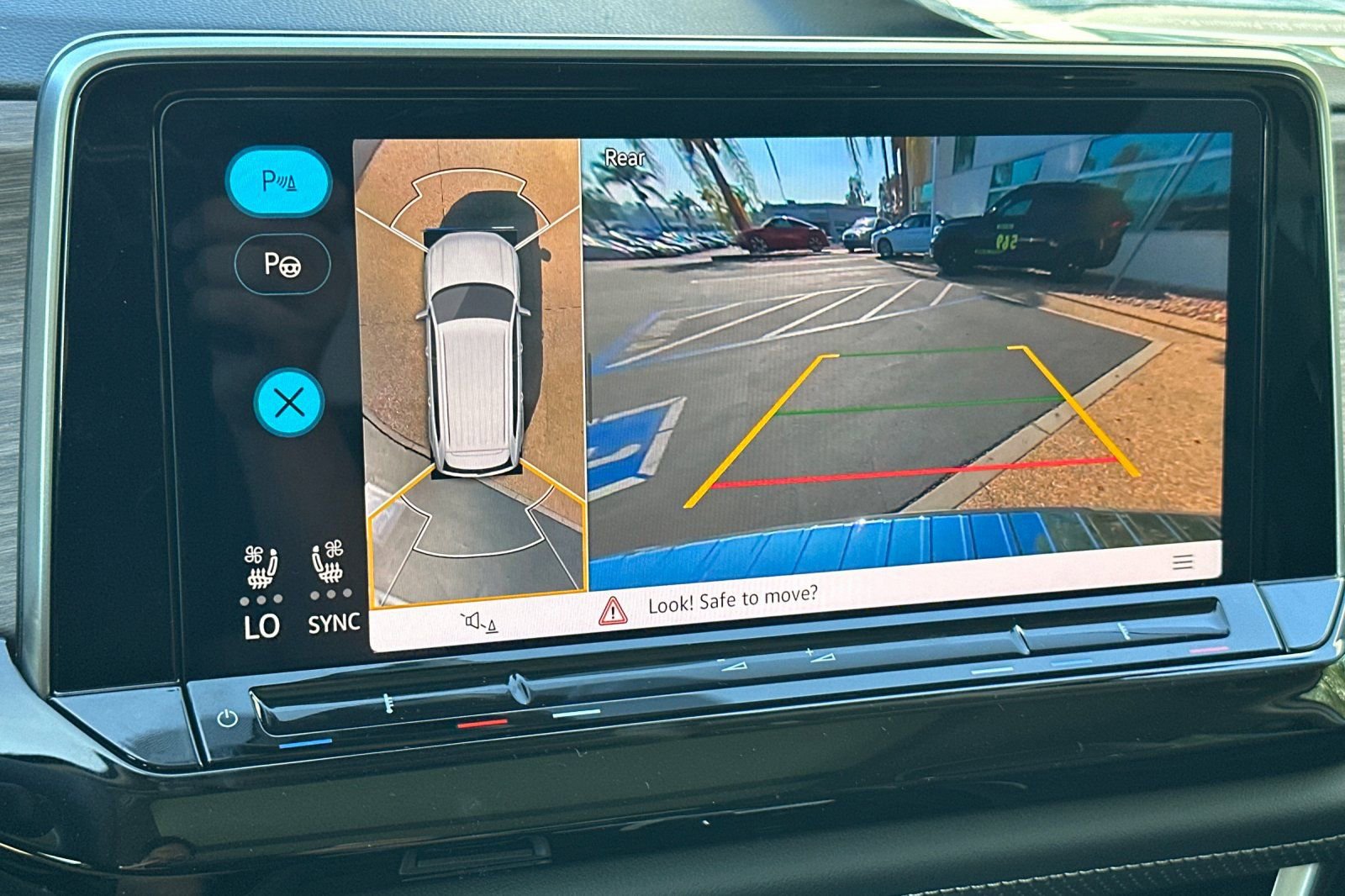 New 2026 Volkswagen Atlas SEL Premium R-Line image 19