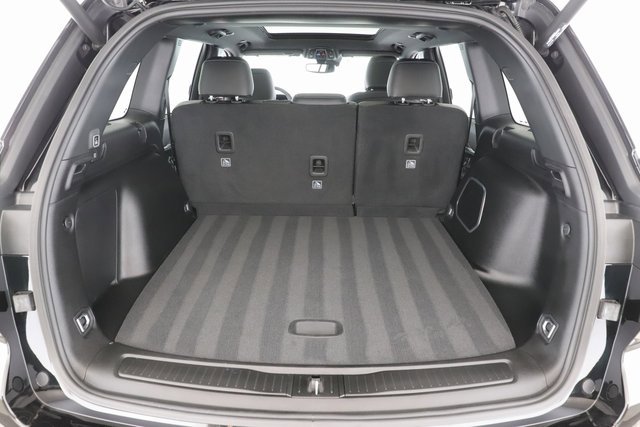 Used 2024 Jeep Grand Cherokee Limited 4xe image 32